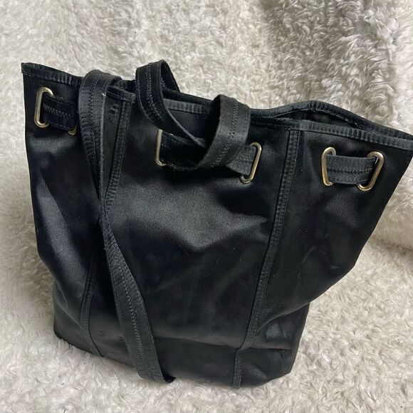 ANN KLEIN II Black Satin medium sling back brass accents . - Picture 4 of 16